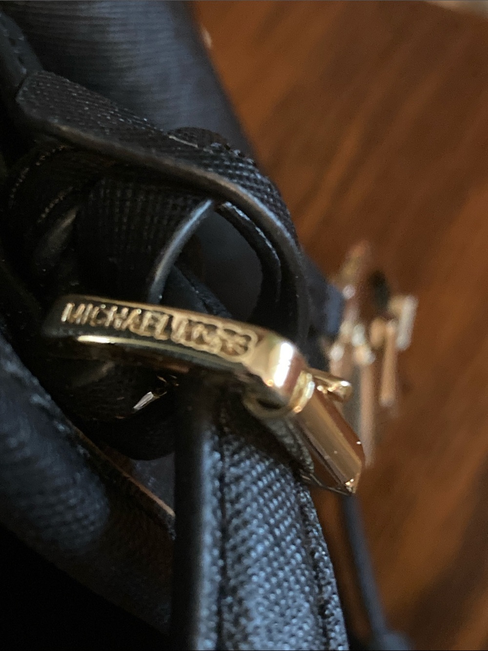 Michael Kors NWT Black Saffiano Leather Frame Jet Set Tote. With new DustBag - Picture 12 of 13